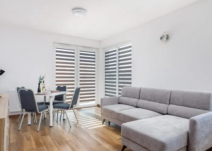 Coast Breeze Stylish Apartment By Noclegi Renters